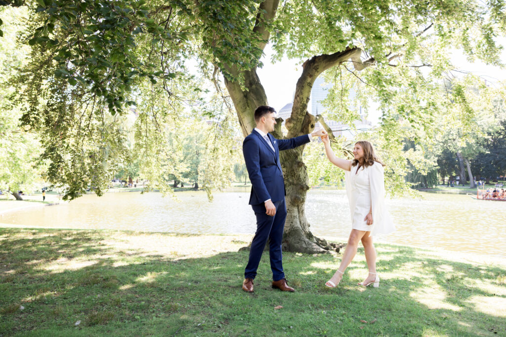 Couple elopes in the Boston commons