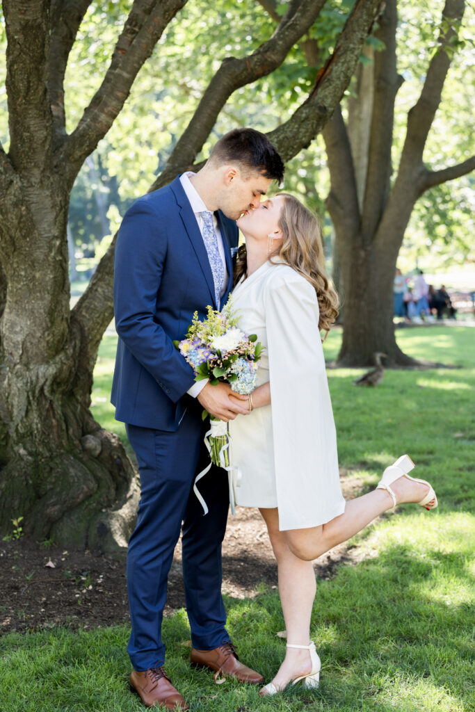 Couple elopes in the Boston commons